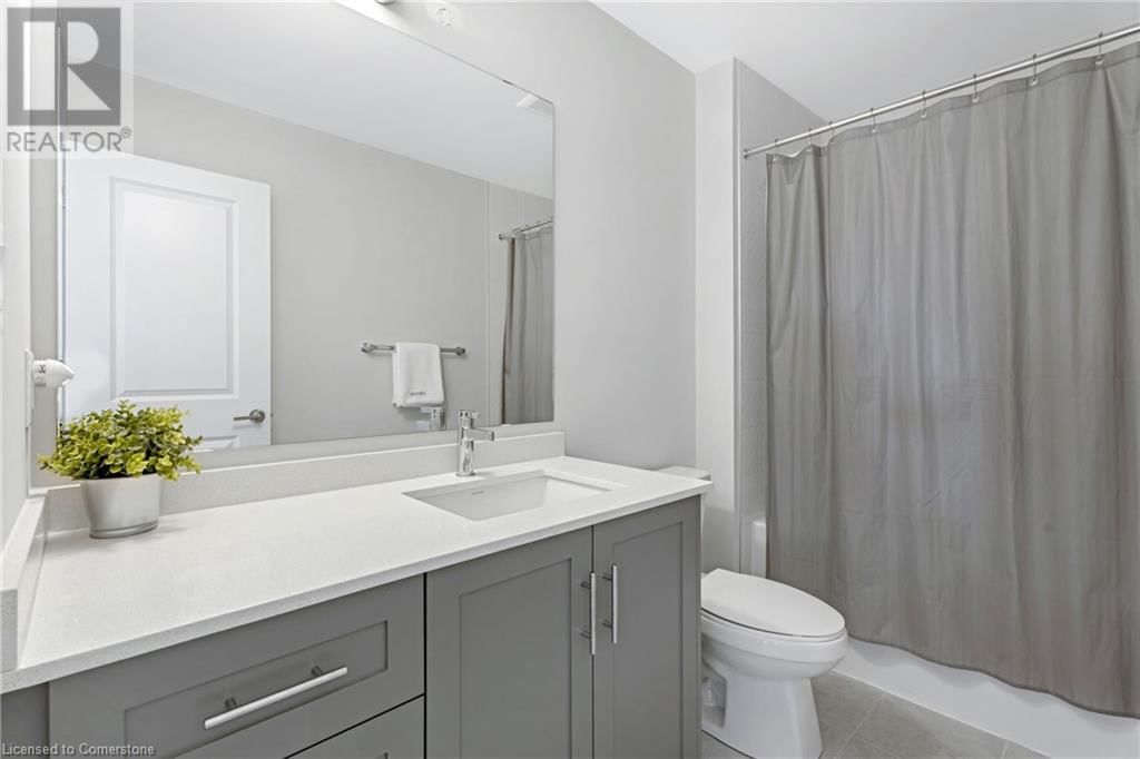 127 STARFIRE CRESCENT Image 25