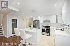 48 LARCHWOOD CIRCLE Image 2