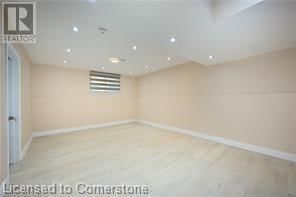 48 LARCHWOOD CIRCLE Image 25