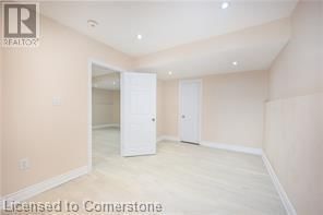 48 LARCHWOOD CIRCLE Image 30