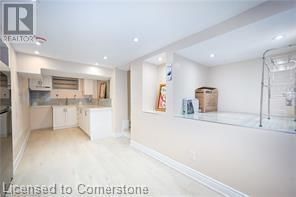 48 LARCHWOOD CIRCLE Image 38