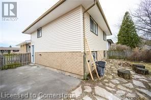 48 LARCHWOOD CIRCLE Image 42