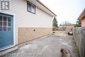 48 LARCHWOOD CIRCLE Image 43