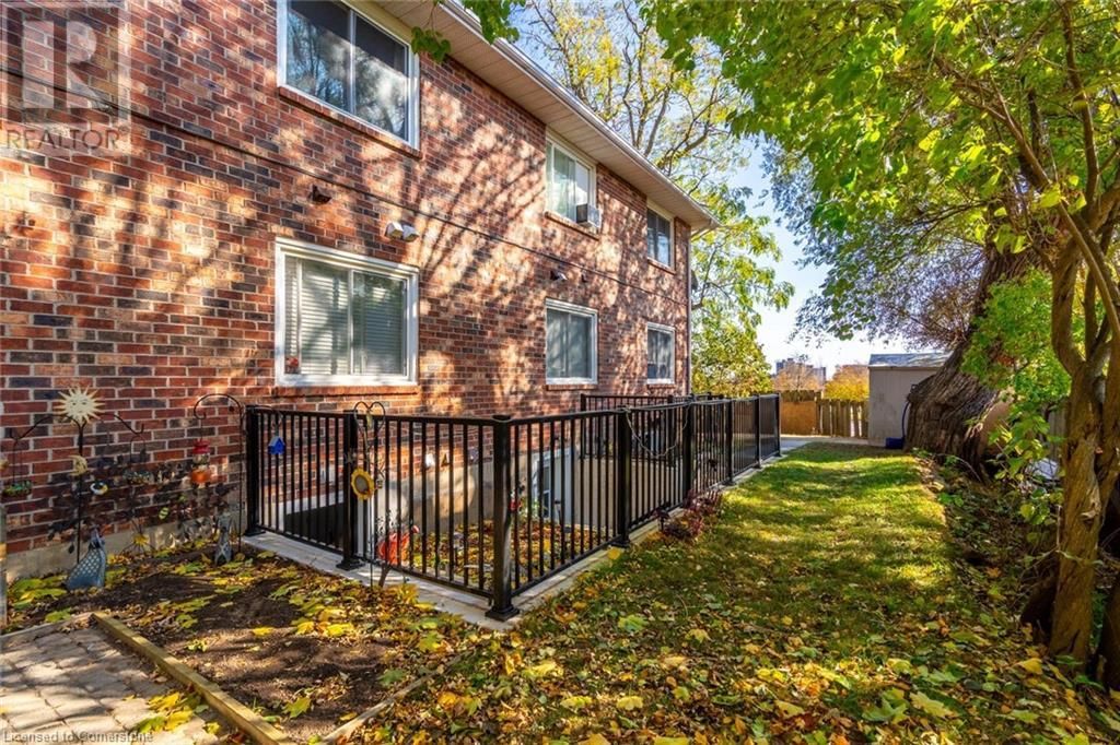 81 HAMILTON STREET NORTH Image 4