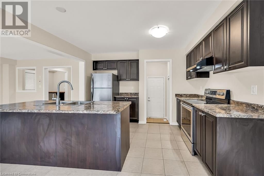 36 SUMAC DRIVE Image 14