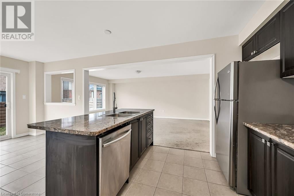 36 SUMAC DRIVE Image 15