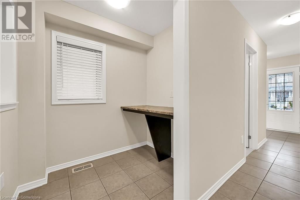 36 SUMAC DRIVE Image 21