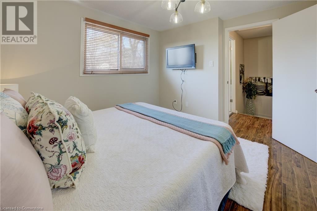 29 - 165 GREEN VALLEY DRIVE Image 22