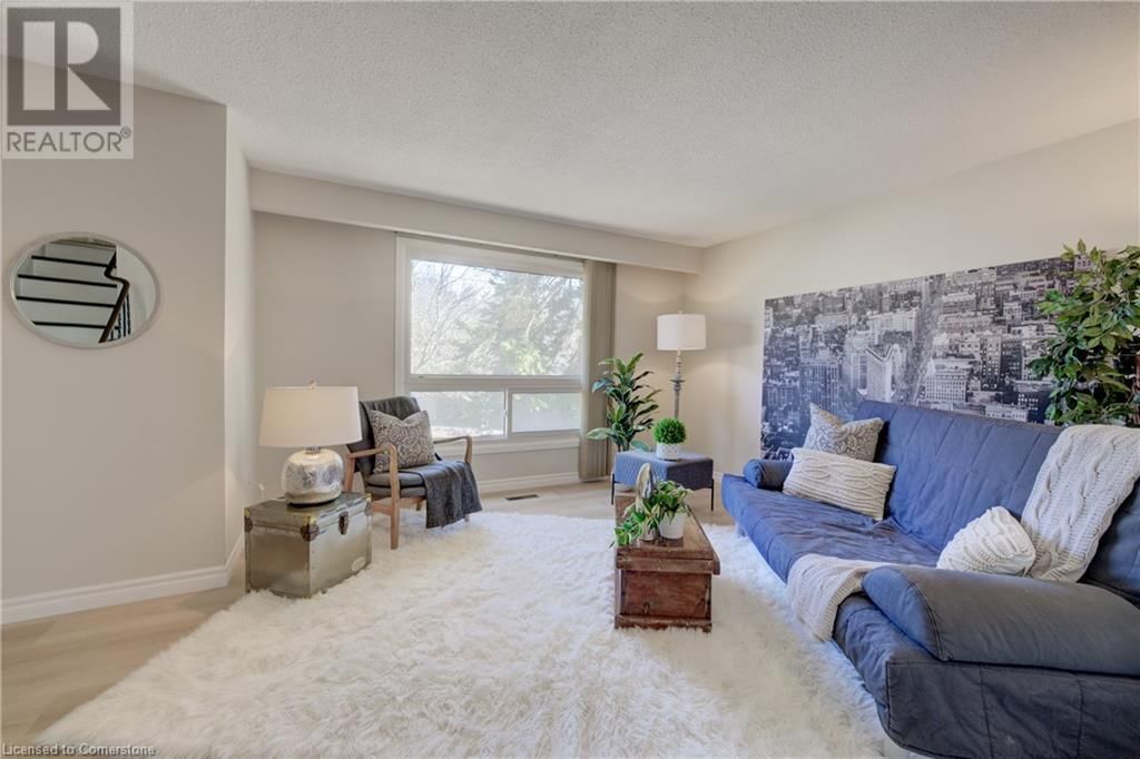 29 - 165 GREEN VALLEY DRIVE Image 6
