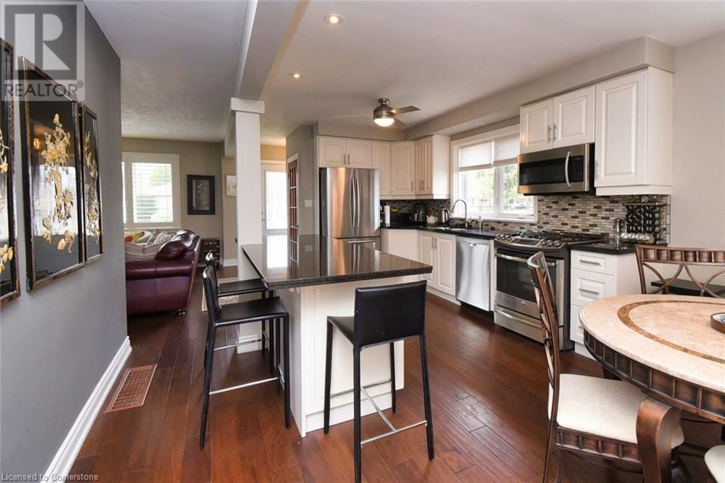 733 ASHLEY AVENUE Image 18