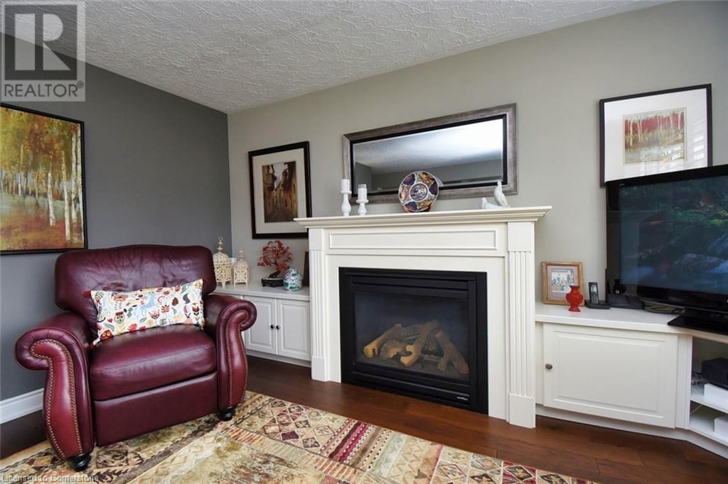 733 ASHLEY AVENUE Image 7