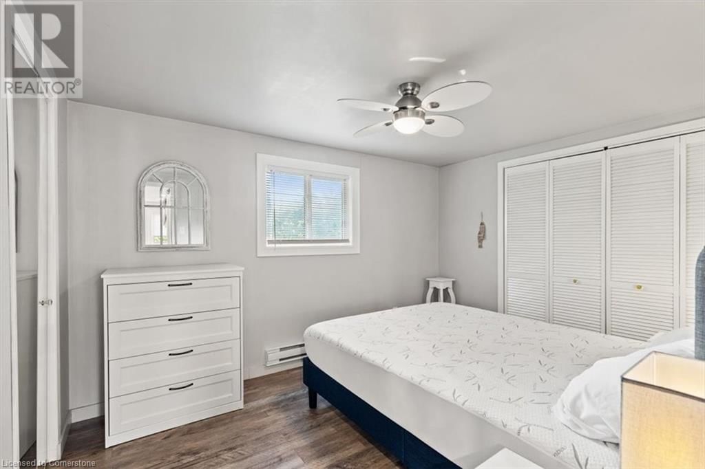 38 MACPHERSON CRESCENT Image 12