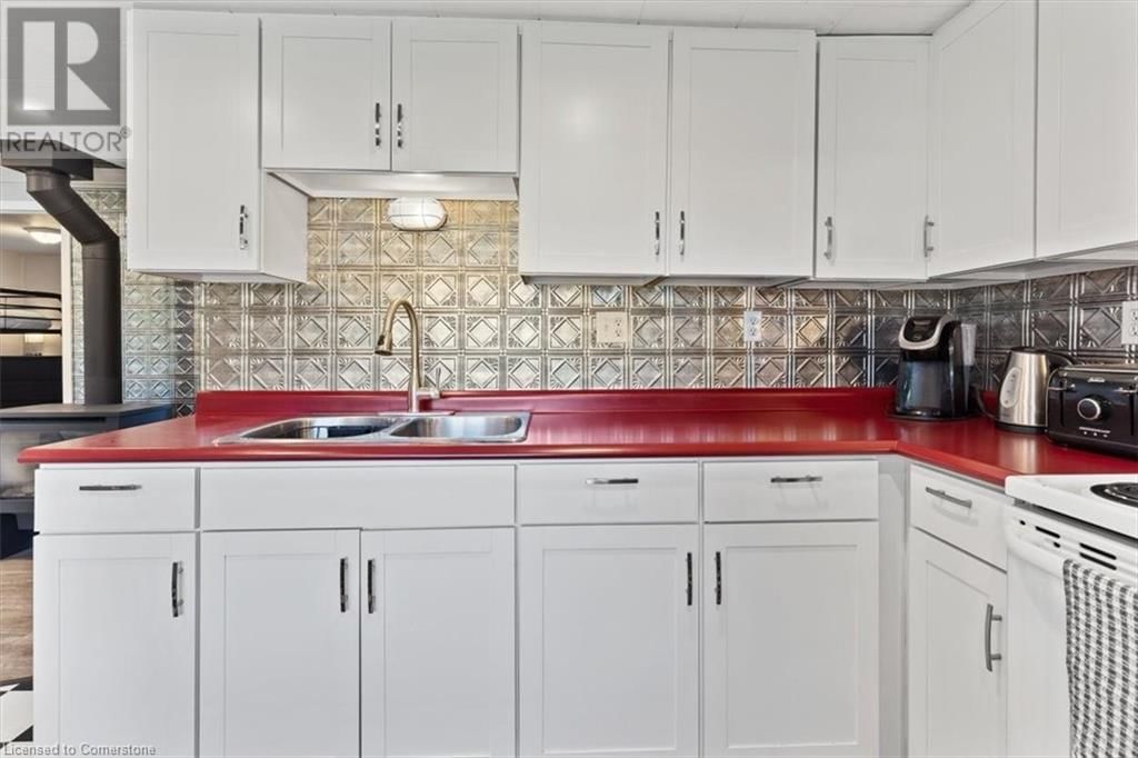 38 MACPHERSON CRESCENT Image 21
