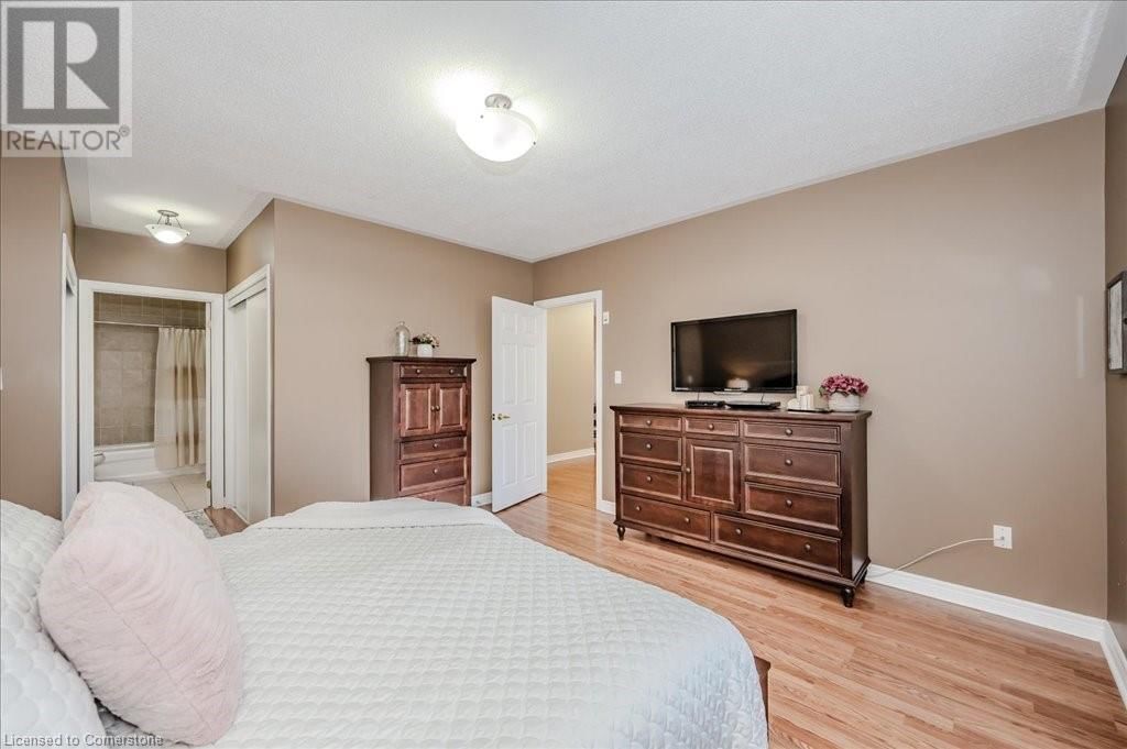 105 - 443 CENTENNIAL FOREST DRIVE Image 24
