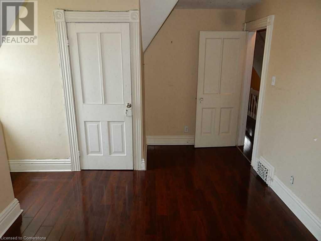3 - 115 CHARLTON AVENUE Image 10