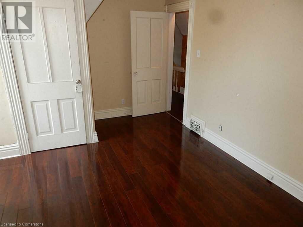 3 - 115 CHARLTON AVENUE Image 11