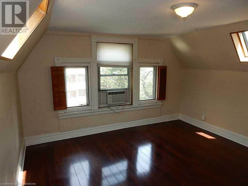 3 - 115 CHARLTON AVENUE Image 2