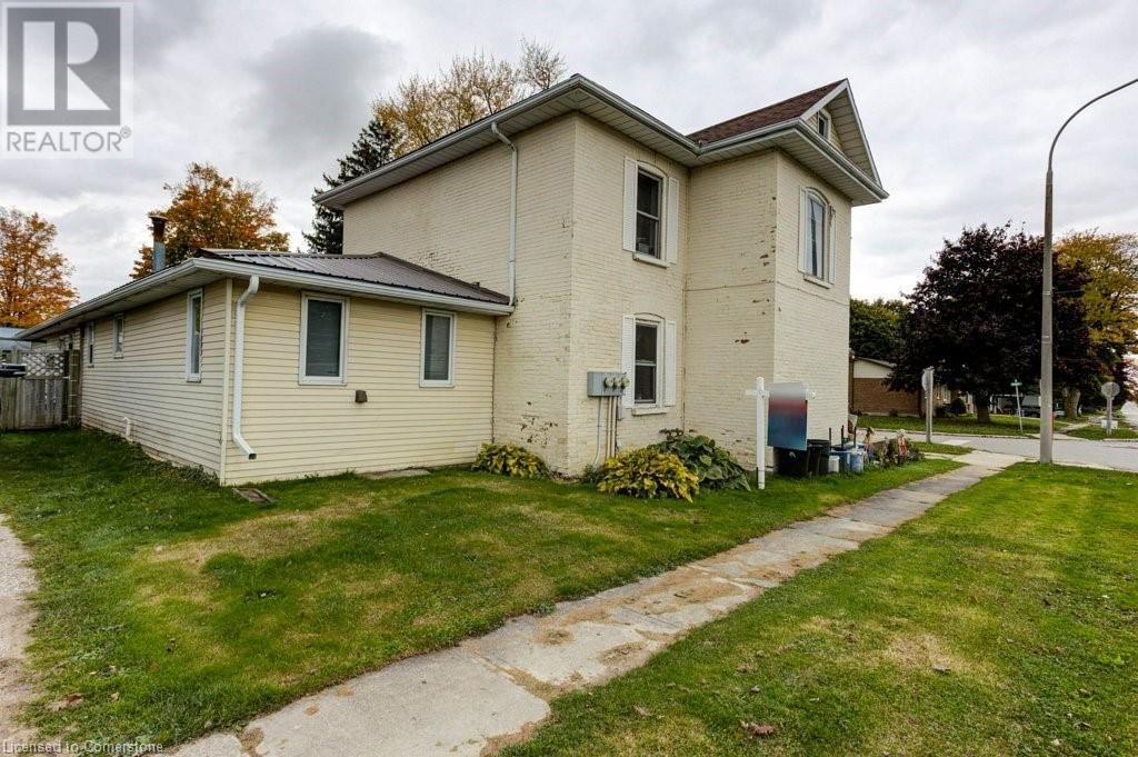 410 QUEEN STREET SOUTH Image 40