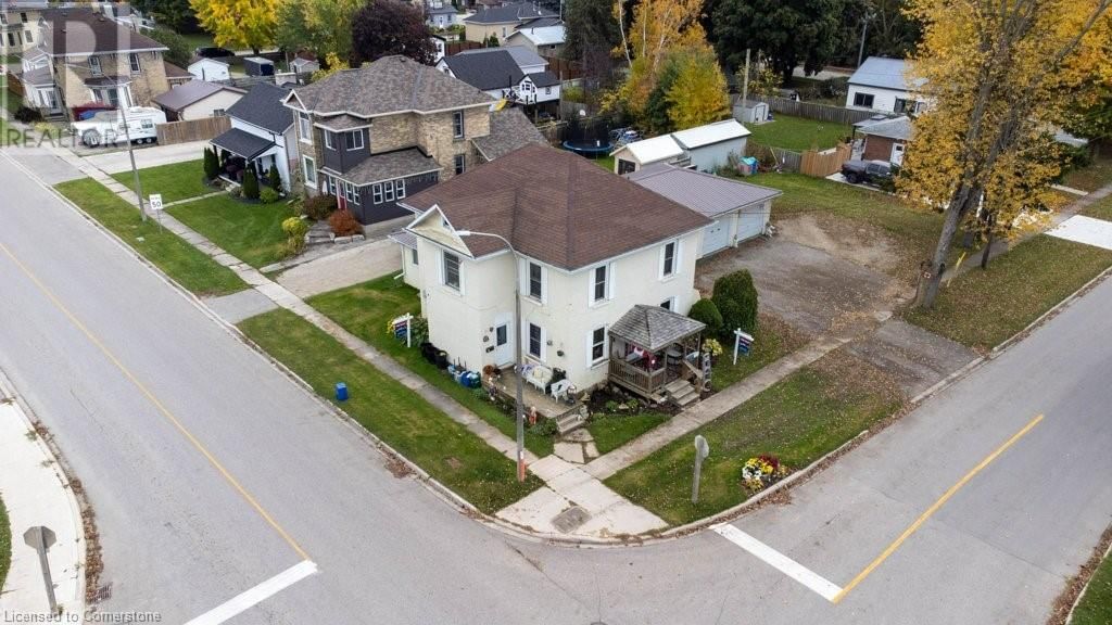 410 QUEEN STREET SOUTH Image 44
