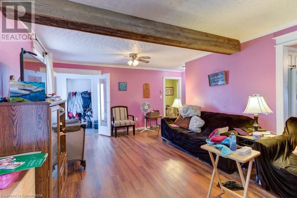 410 QUEEN STREET SOUTH Image 6