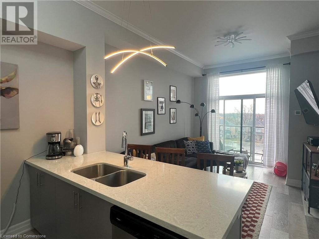 421 - 450 DUNDAS STREET EAST Image 8