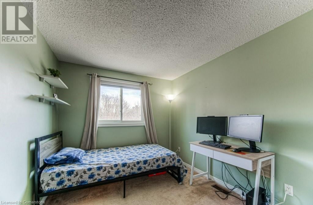 92 HIGHLAND CRESCENT Image 11