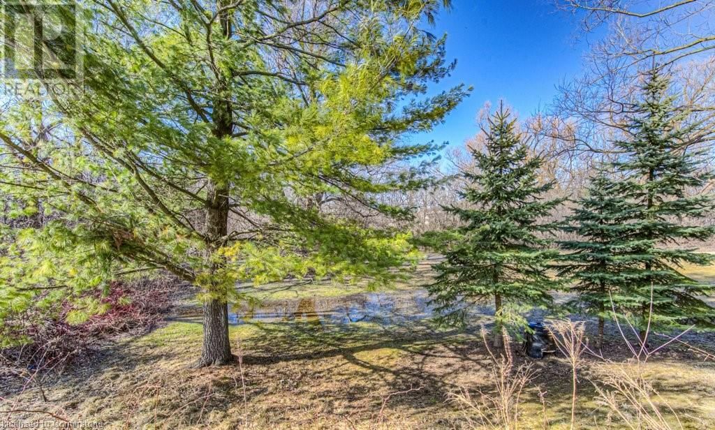 92 HIGHLAND CRESCENT Image 17