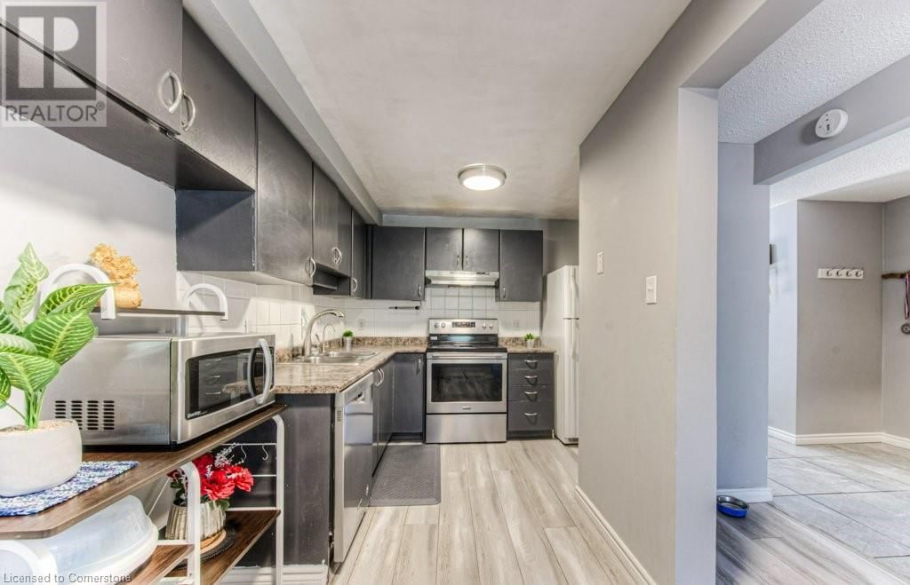 92 HIGHLAND CRESCENT Image 3