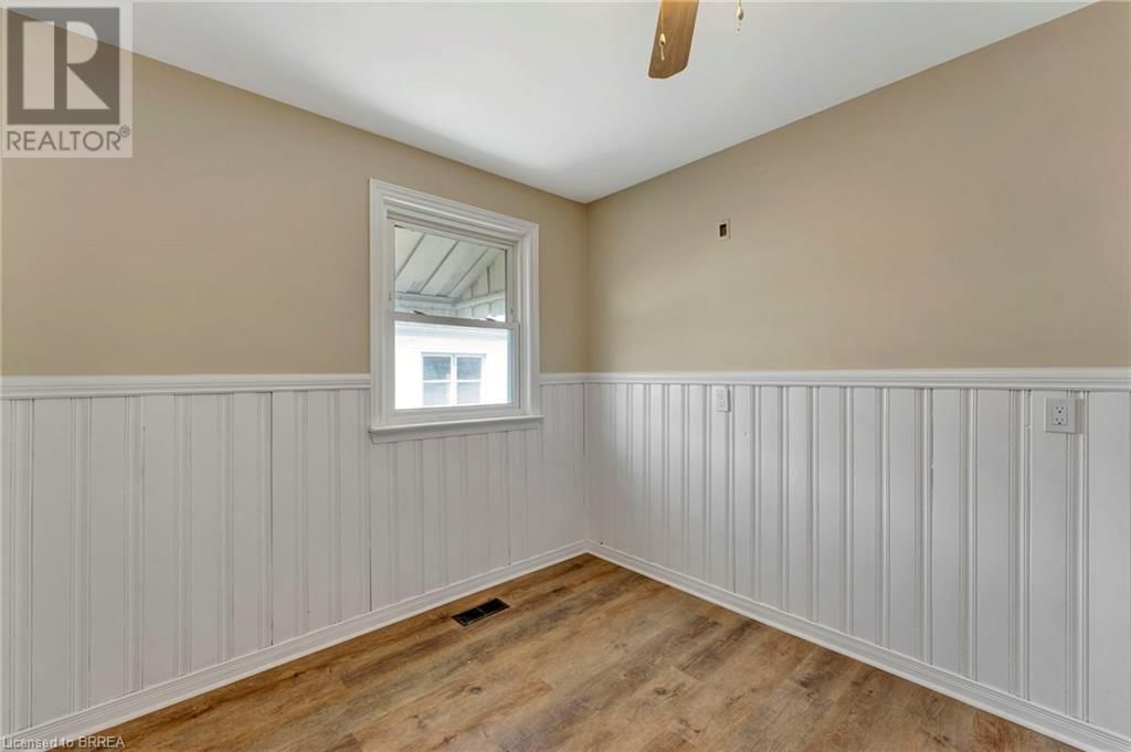 190 GRAND RIVER AVENUE Image 10