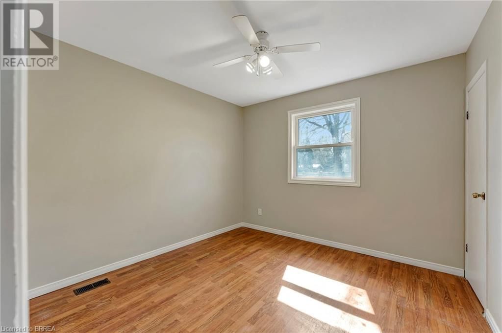 190 GRAND RIVER AVENUE Image 11