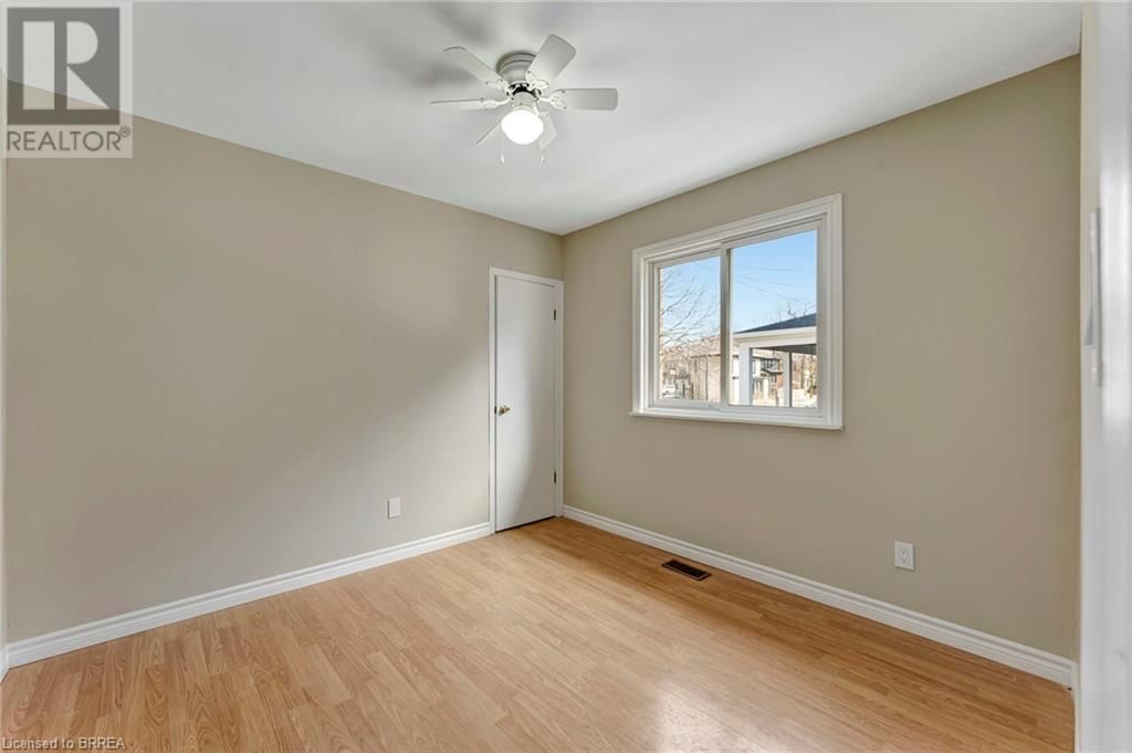 190 GRAND RIVER AVENUE Image 12