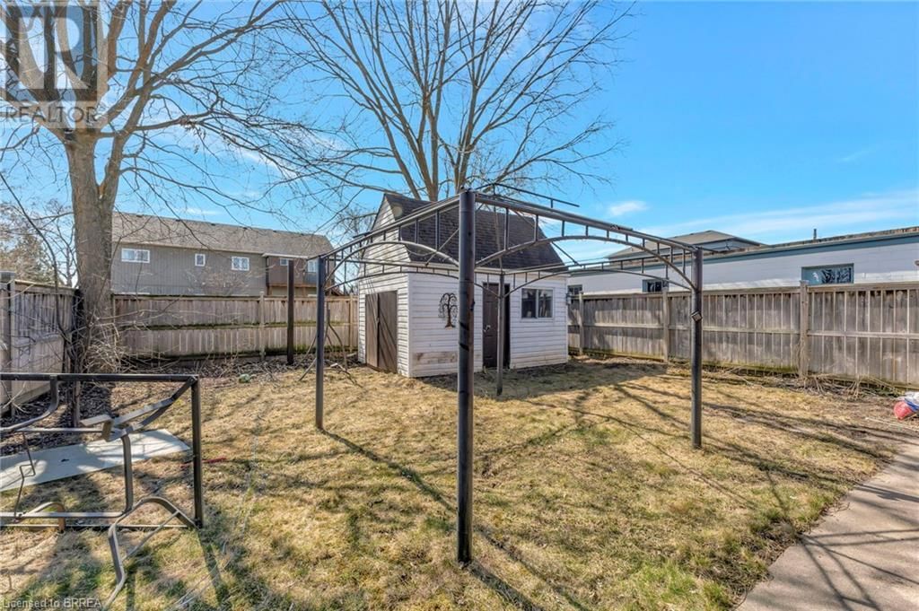 190 GRAND RIVER AVENUE Image 27
