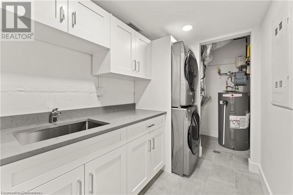 104 - 247 BROCK STREET Image 5