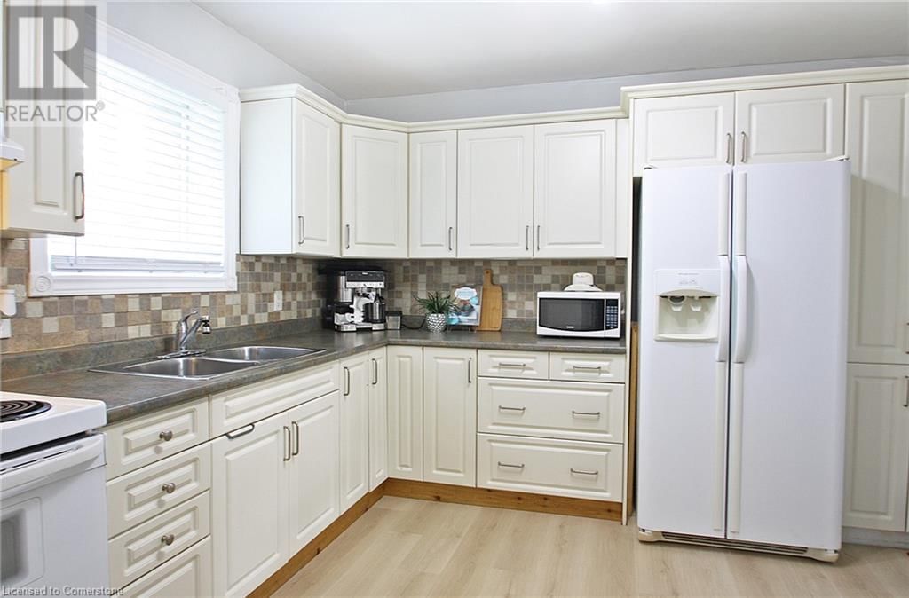 129 BIRGE STREET Image 18