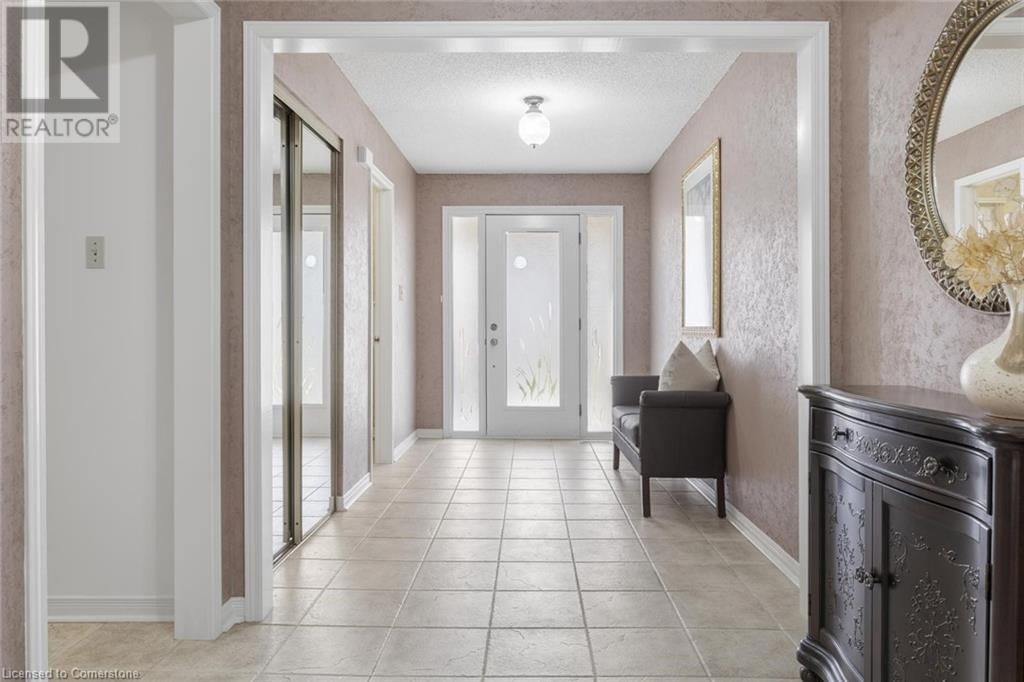 4043 TRAPPER CRESCENT Image 3