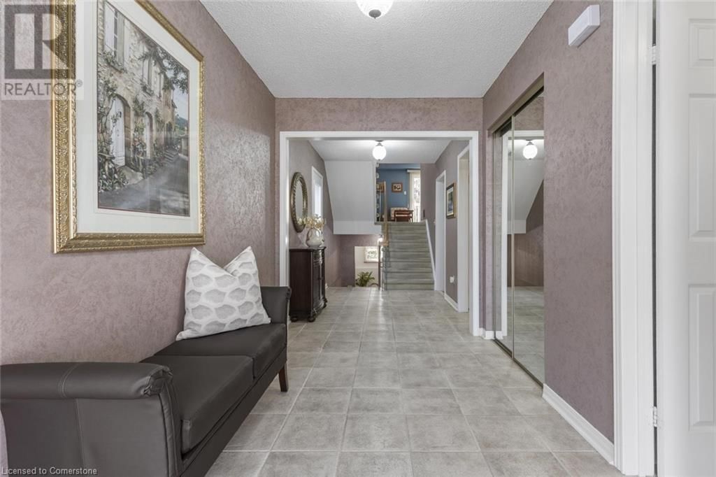 4043 TRAPPER CRESCENT Image 4