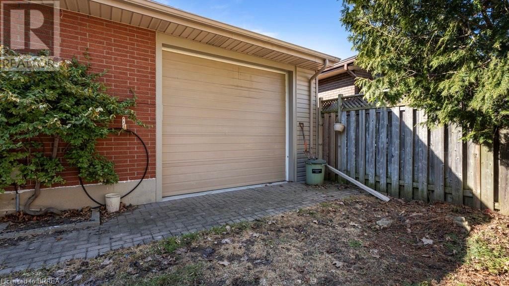 82 SOMERSET ROAD Image 33