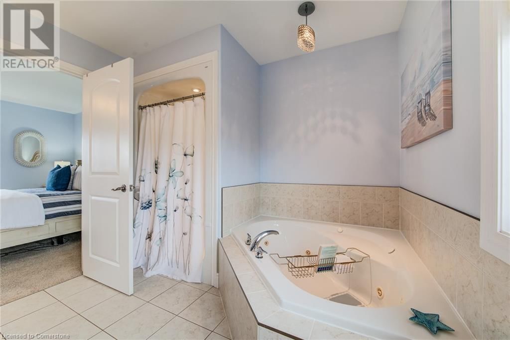 24 APPLEWOOD STREET Image 29