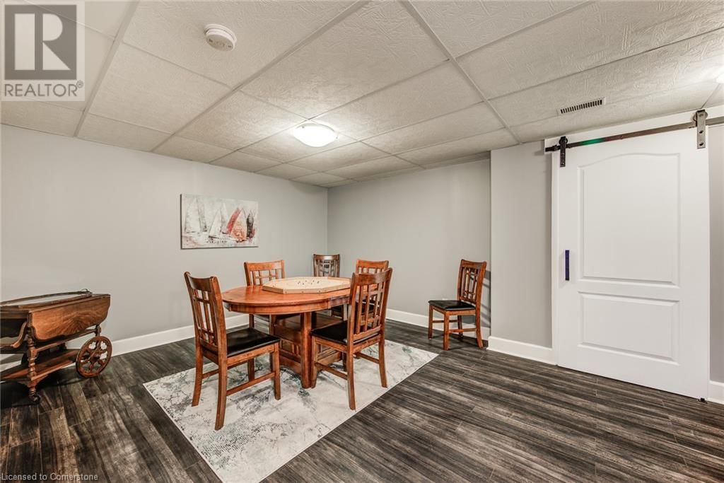 24 APPLEWOOD STREET Image 30