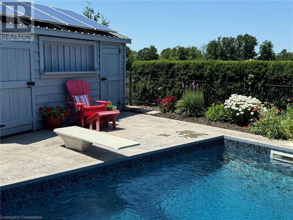 24 APPLEWOOD STREET Image 35
