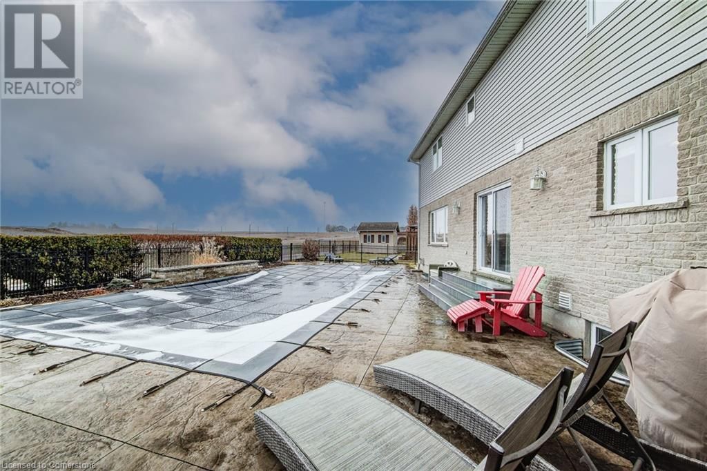 24 APPLEWOOD STREET Image 39