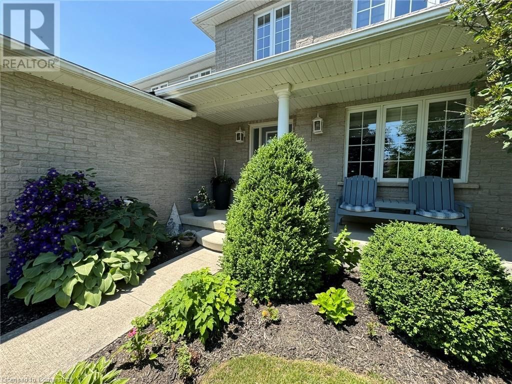 24 APPLEWOOD STREET Image 44