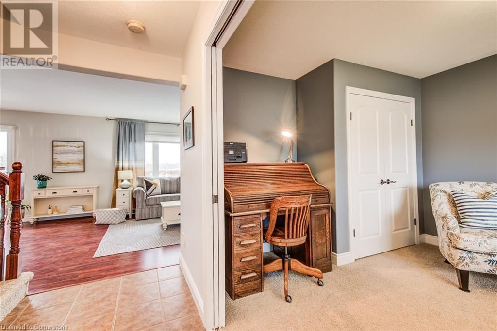 24 APPLEWOOD STREET Image 9