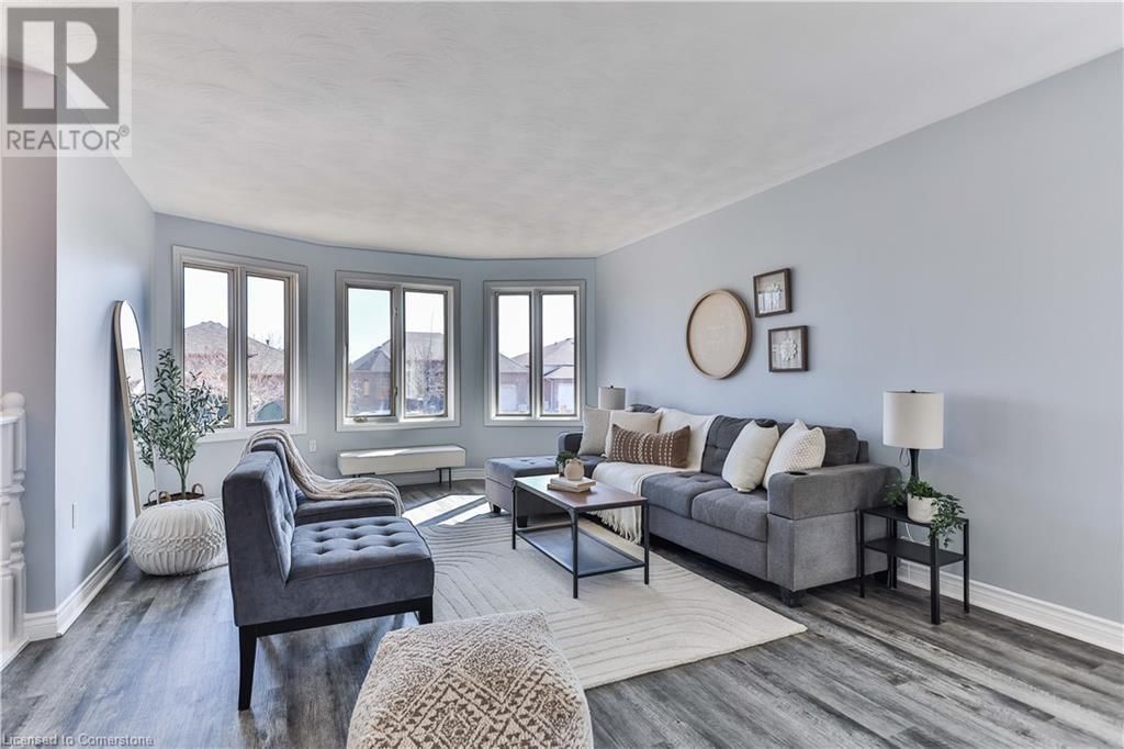 98 THOMAS AVENUE Image 11
