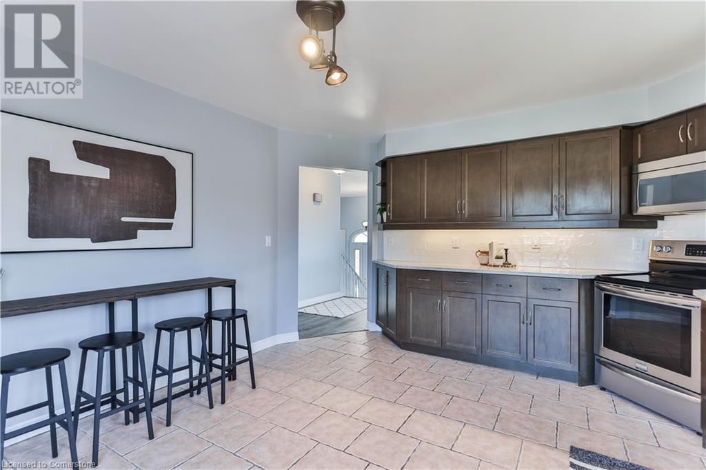 98 THOMAS AVENUE Image 20