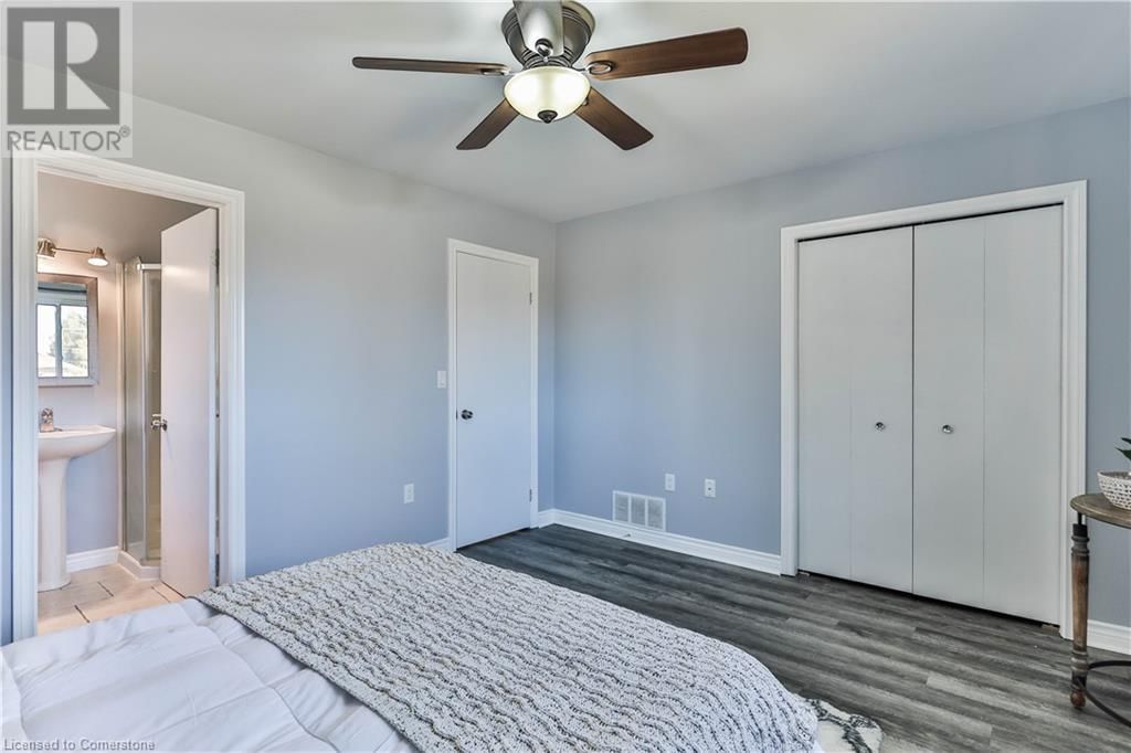 98 THOMAS AVENUE Image 23