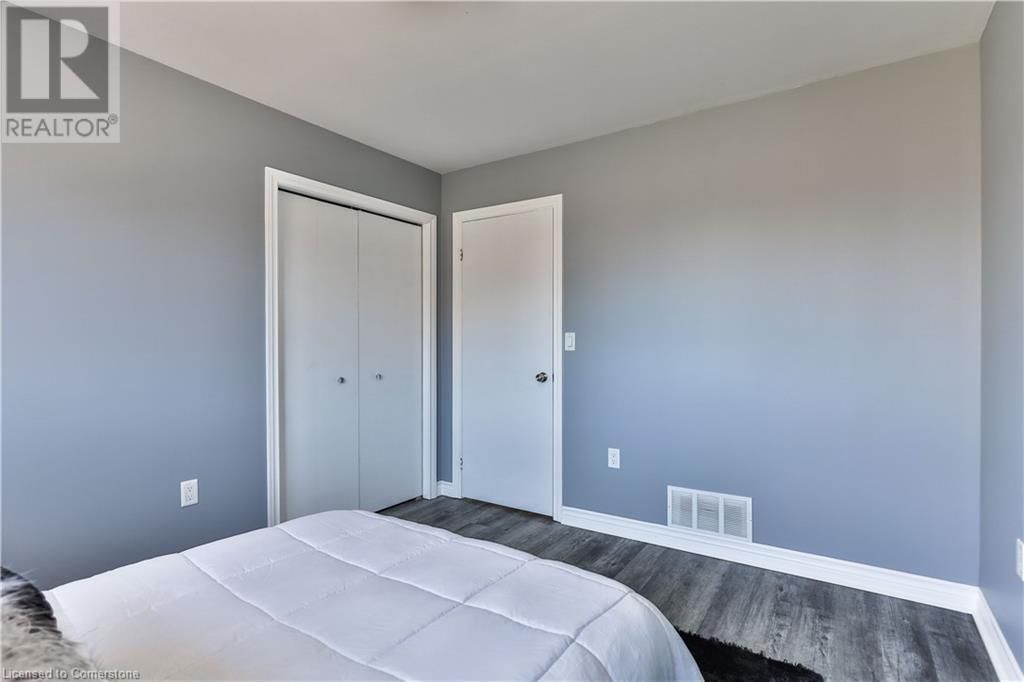 98 THOMAS AVENUE Image 29