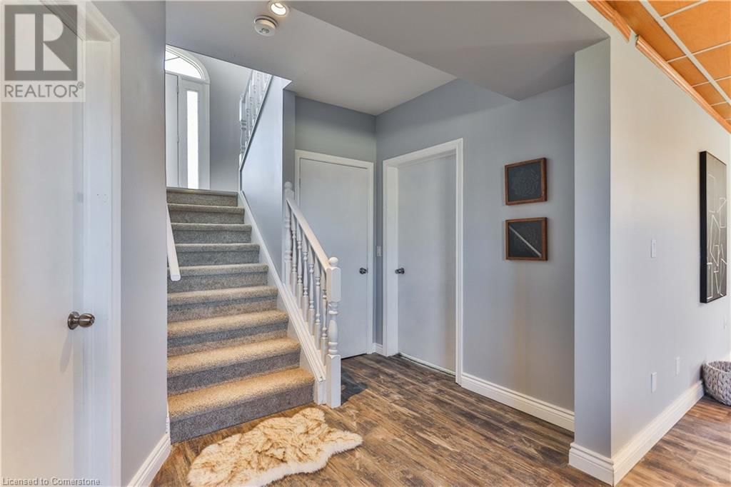 98 THOMAS AVENUE Image 30