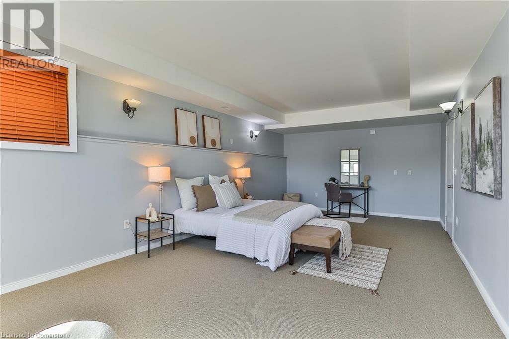 98 THOMAS AVENUE Image 38