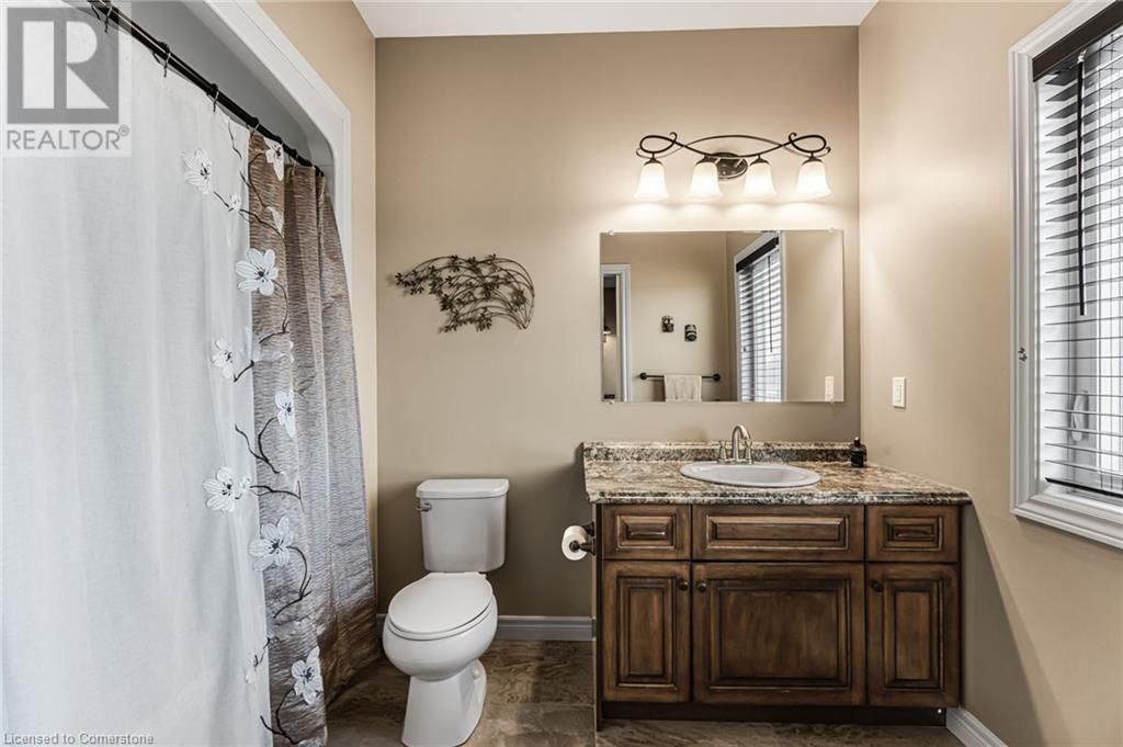 5 SILVERTHORNE COURT Image 24